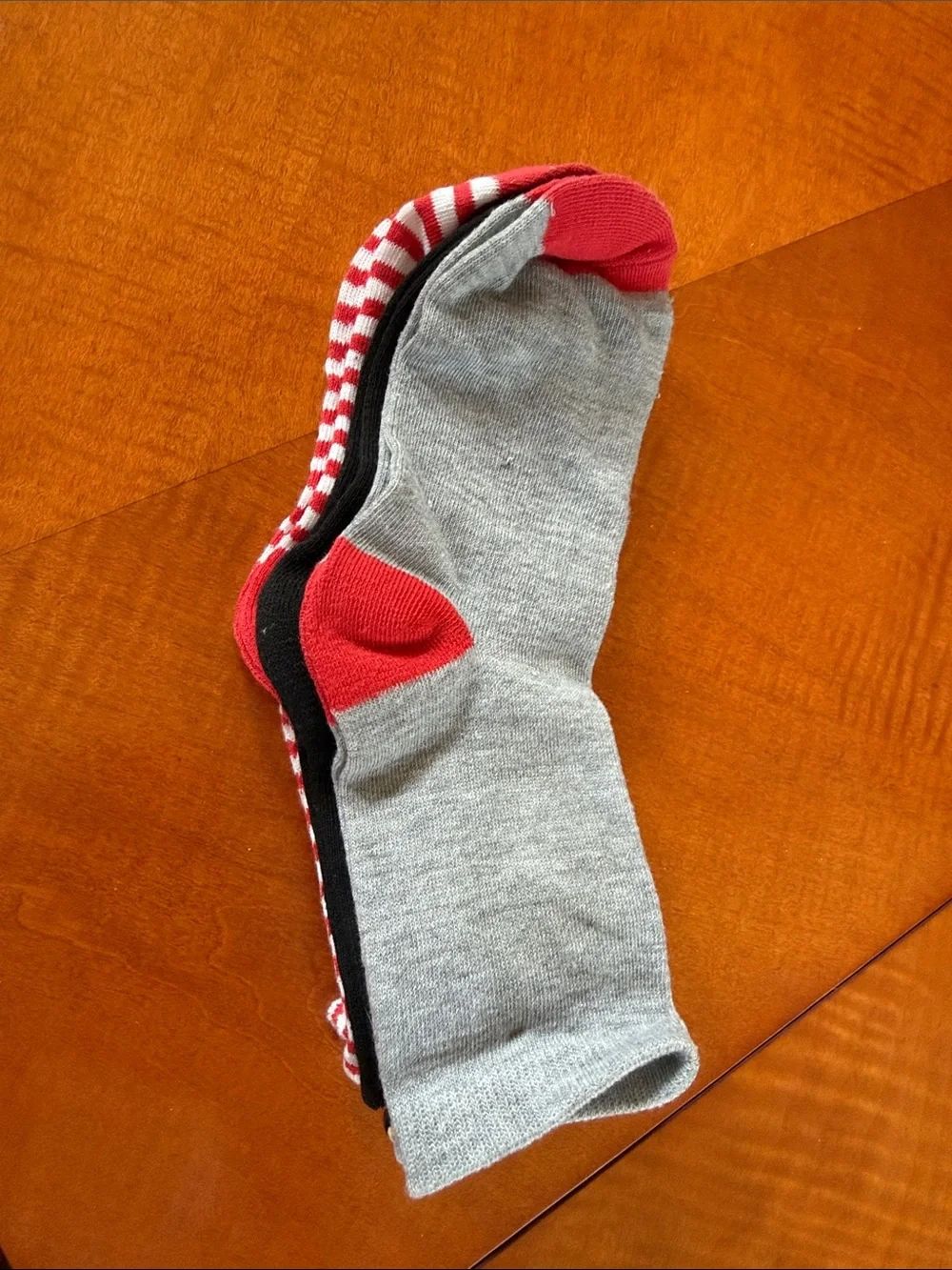 Unisex   Sock Pack of 3  - holidays  team Red Stripe, Black, Gray